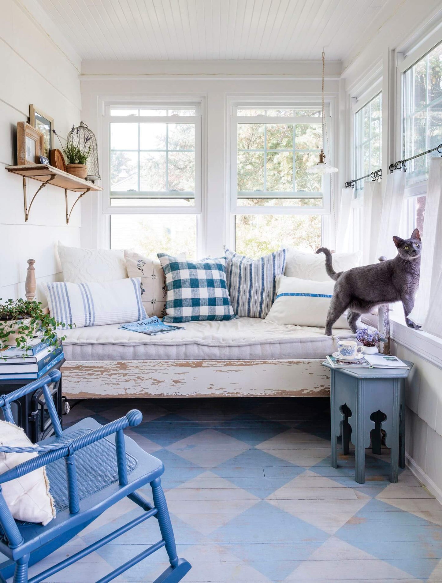 8 Issue (Yearly Equivalent) Subscription to Jeanne d'Arc Living Magazine - Blake & Taylor Chalk Furniture Paint