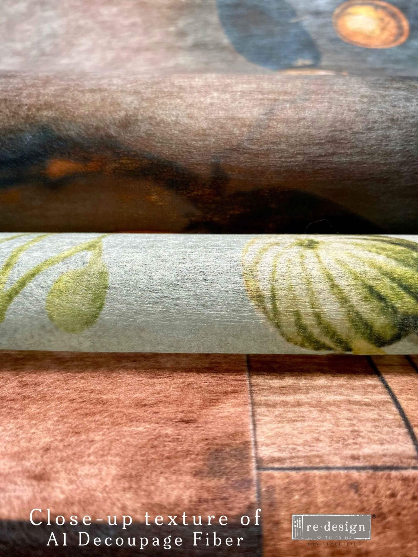 Close-up of Al Decoupage Fiber with natural wood texture and floral pattern.