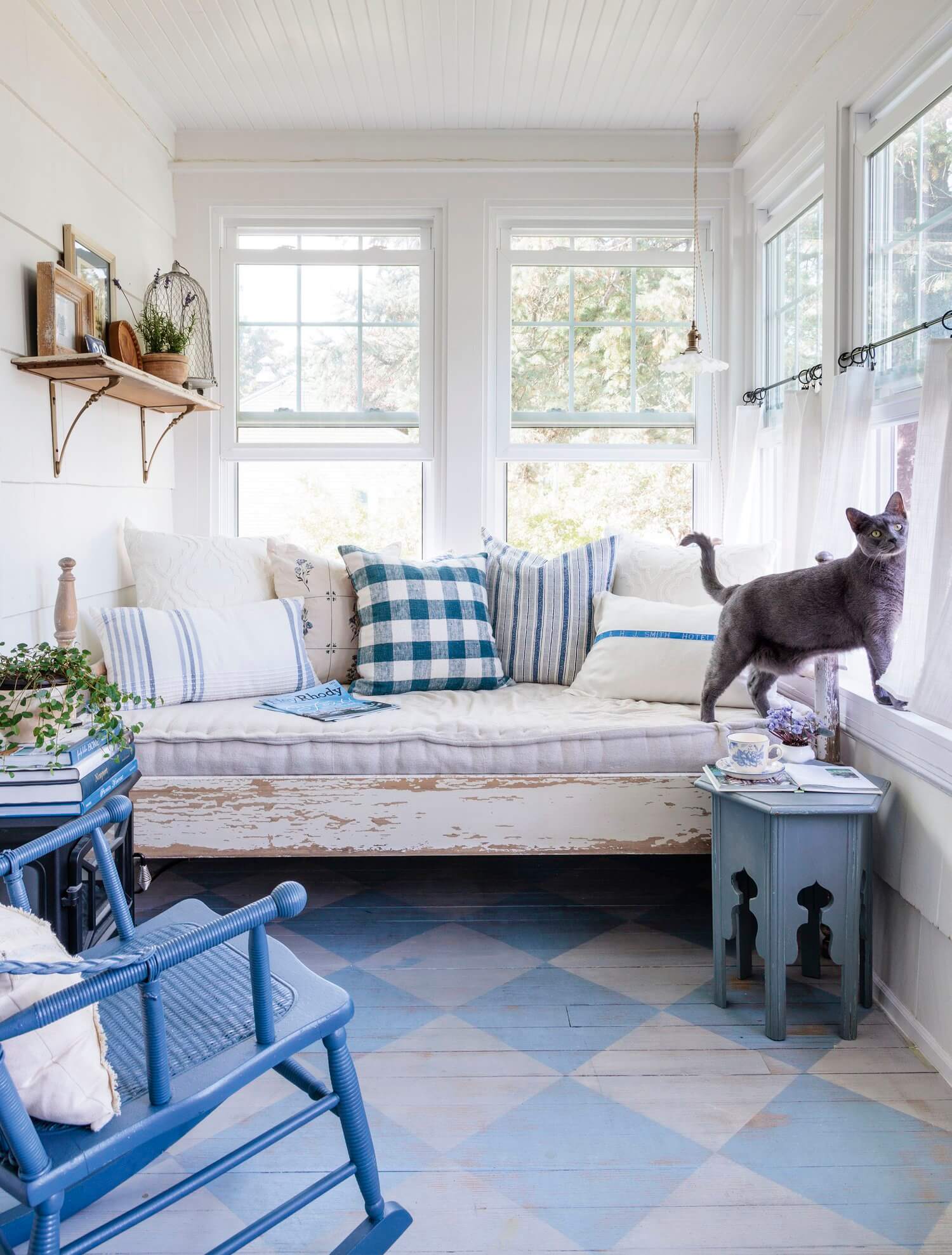 8 Issue (Yearly Equivalent) Subscription to Jeanne d'Arc Living Magazine - Blake & Taylor Chalk Furniture Paint