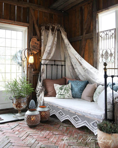 Jeanne d'Arc Living Magazine Issue 8 2024 - Blake & Taylor Chalk Furniture Paint