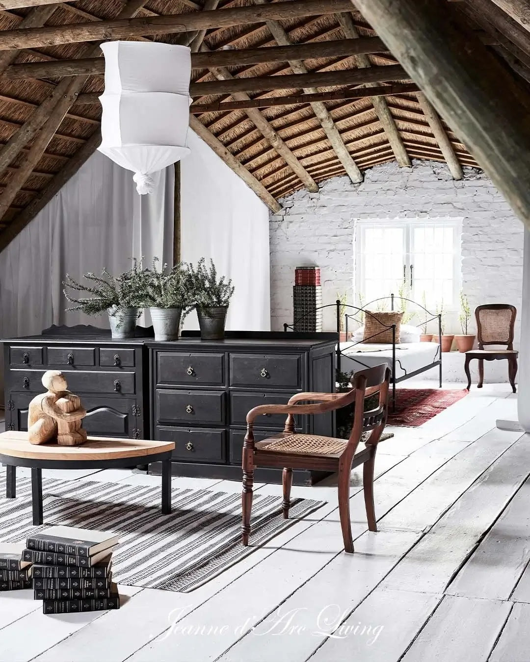 Jeanne d'Arc Living Magazine Issue 2 2026 - Blake & Taylor Chalk Furniture Paint