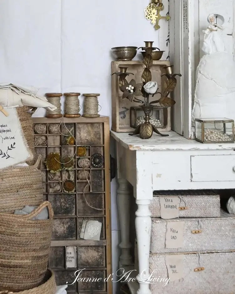 Jeanne d'Arc Living Magazine Issue 4 2026 - Blake & Taylor Chalk Furniture Paint
