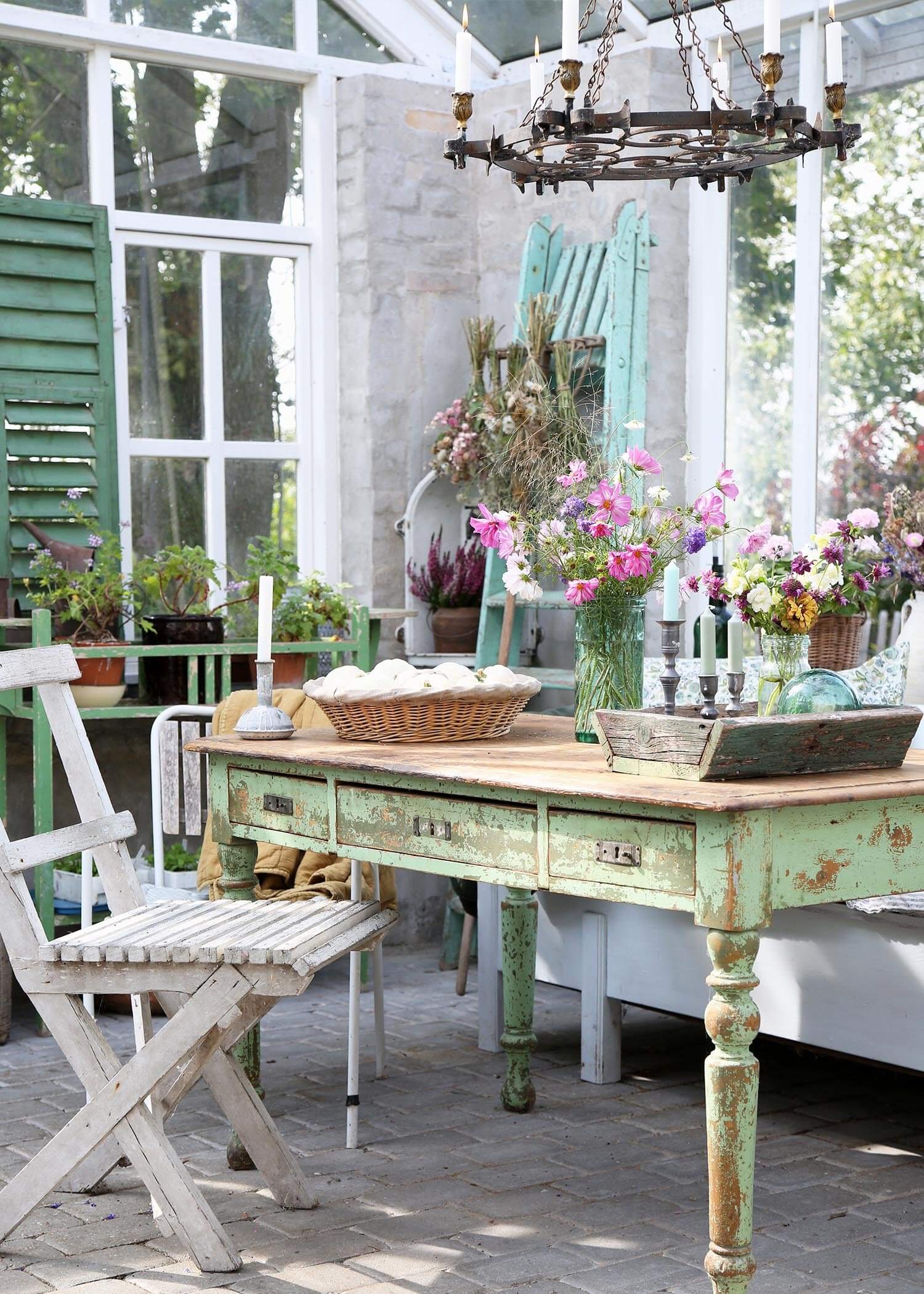 Jeanne d'Arc Living Garden Table